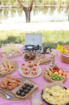 {financial_advisors}