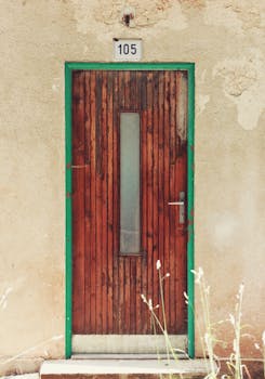 {financial-comparison-chart}