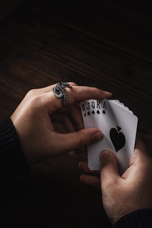 {financial_planning_image}