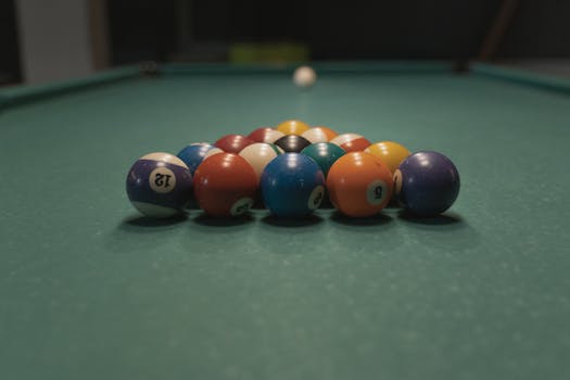 https://images.pexels.com/photos/money-management.jpg