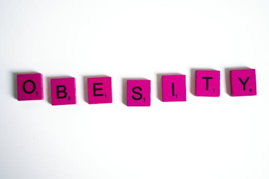 business-deal-on-laptop