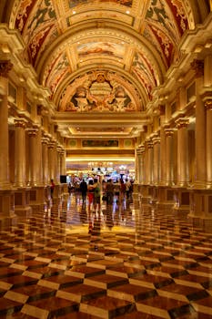 market-monitor-pexels